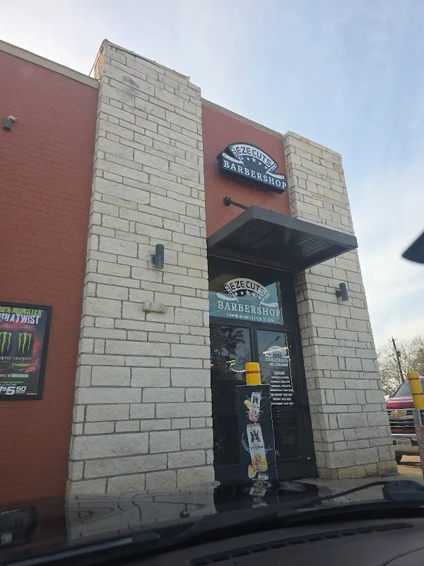 Eze Cuts Barbershop — Barber shop in Tyler